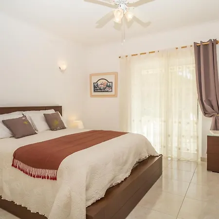 فيلة Penina 4 Bed *