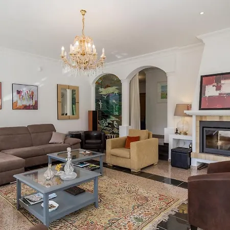 Penina 4 Bed فيلة *