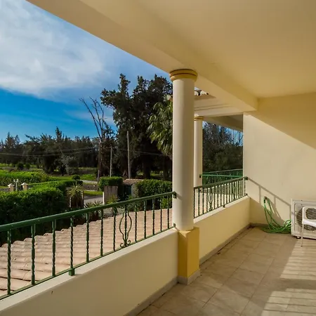 Penina 4 Bed Vila *