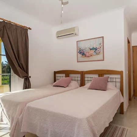 Penina 4 Bed Vila *